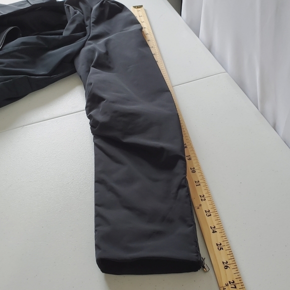 St. John SoCa Moto Style Jacket Size M Zipper Details Lined Structured Office - Picture 11 of 15